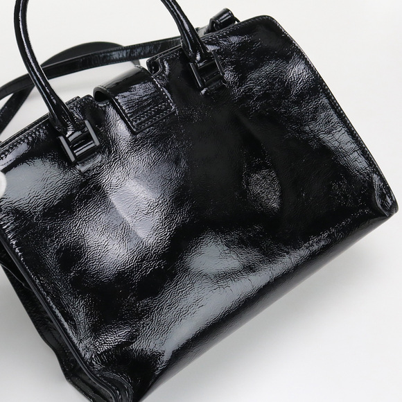 Saint Laurent Baby Cabas Handbag Enamel Black - Picture 9 of 10